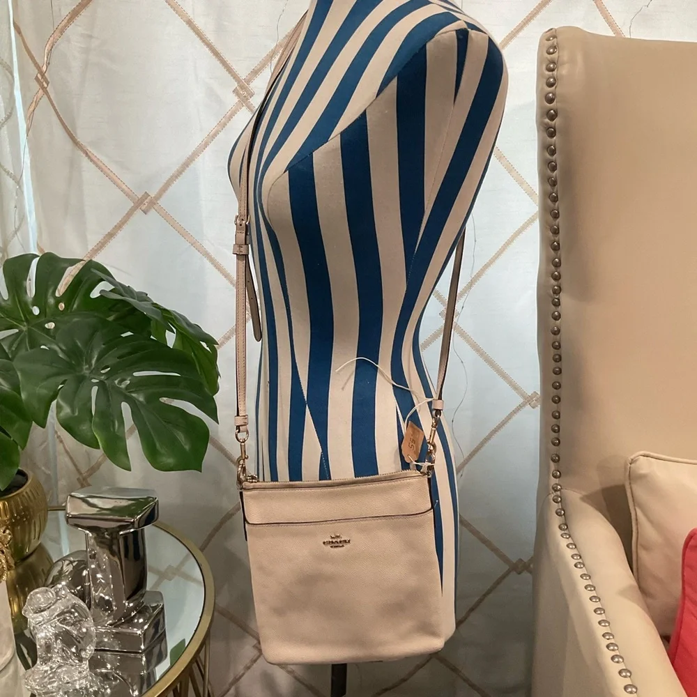 COACH LEATHER‎ IVORY CROSSBODY BAG